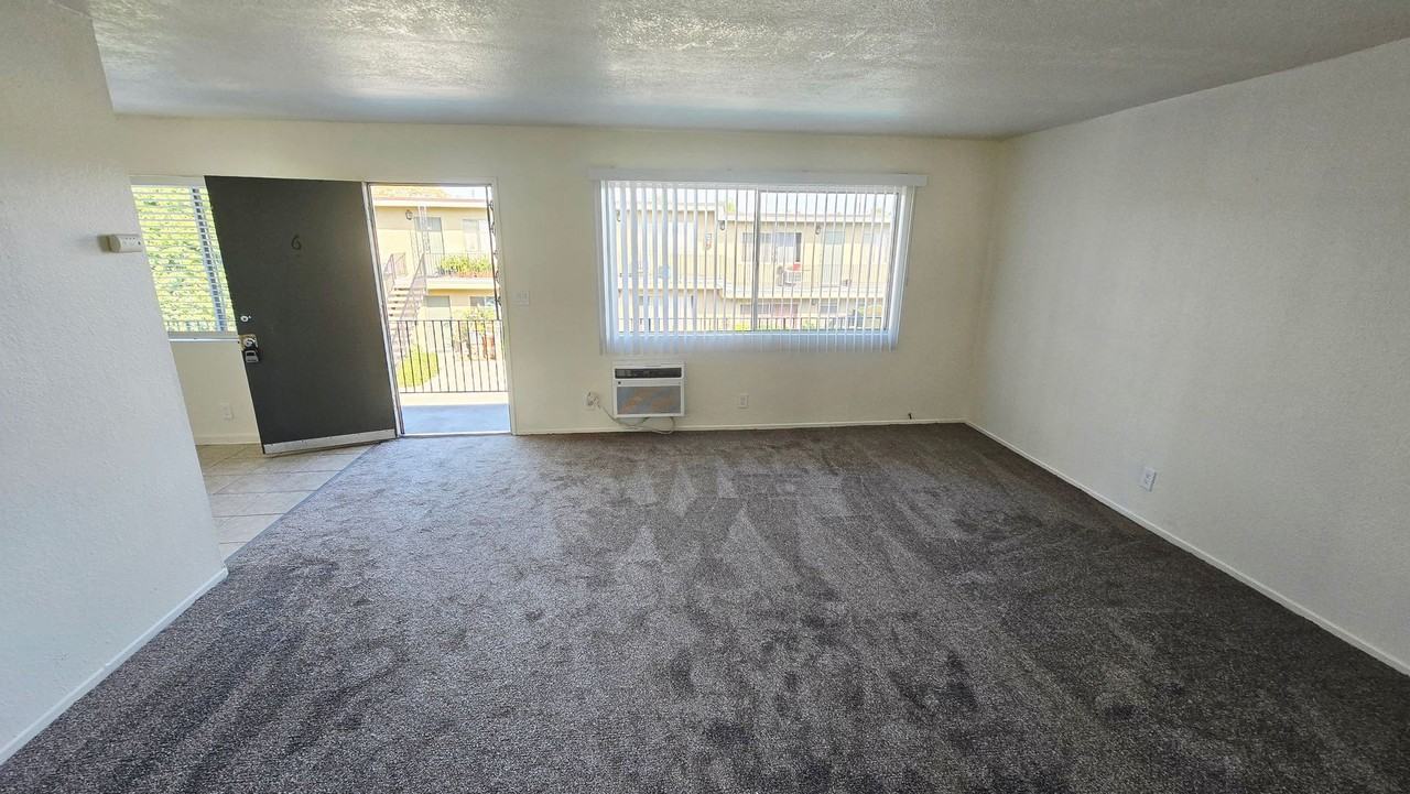 5683 Park Pl #6 - Photo 3 of 28