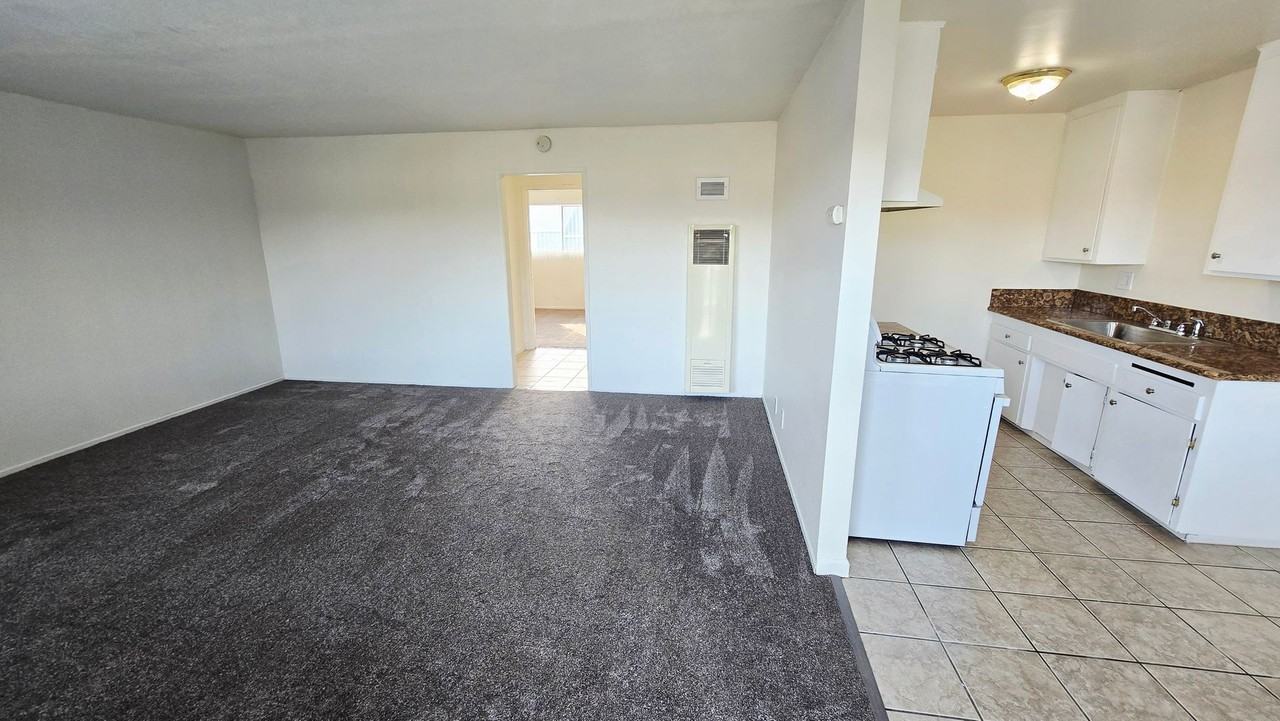 5683 Park Pl #6 - Photo 4 of 28