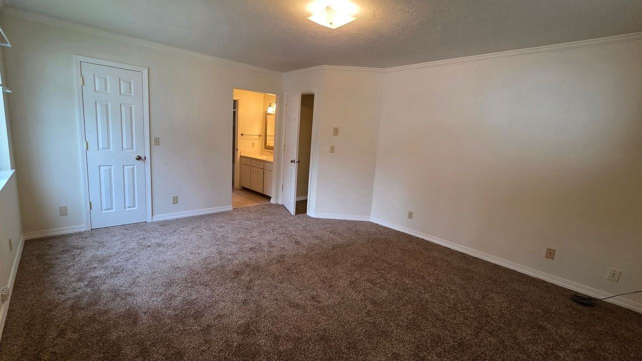 12027 N Avondale Loop - Photo 7 of 9