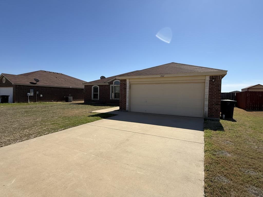 3202 Rockwall Dr - Photo 2 of 40