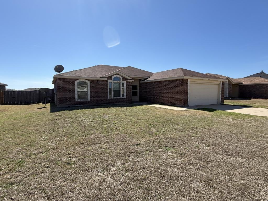 3202 Rockwall Dr - Photo 3 of 40