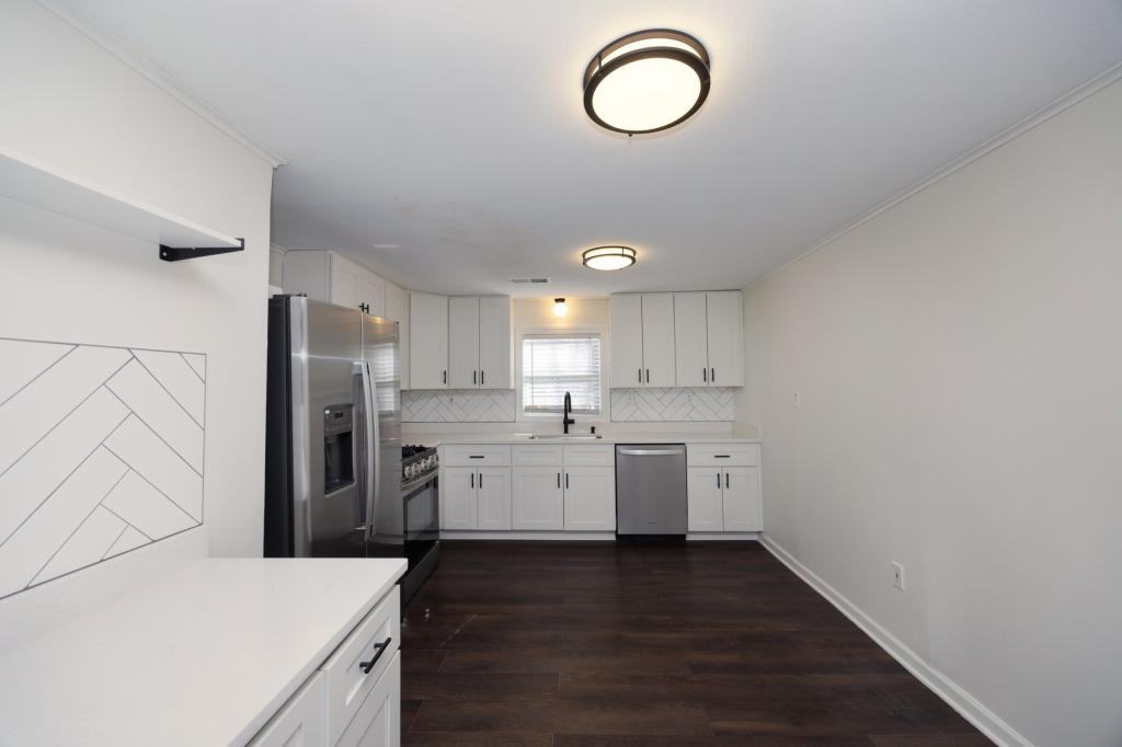 8508 Eby Ave - Photo 2 of 21