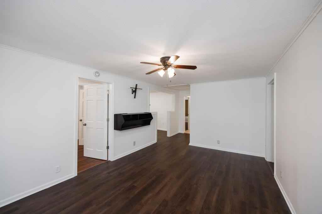 8508 Eby Ave - Photo 5 of 21