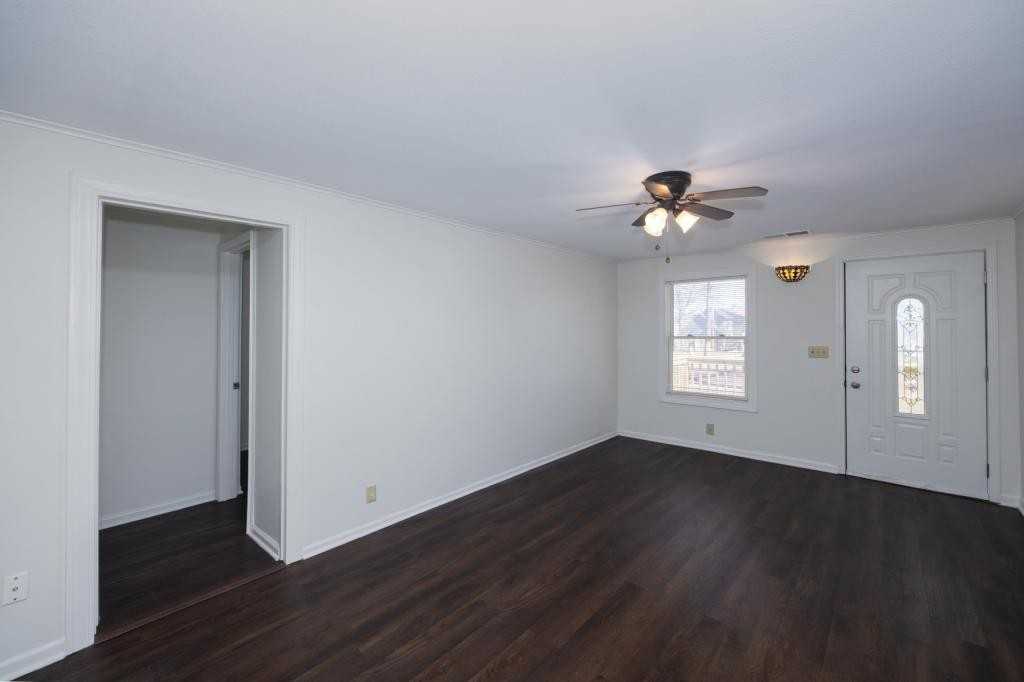 8508 Eby Ave - Photo 6 of 21