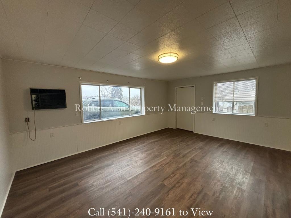 824 Sw 7th St - Photo 5 of 8