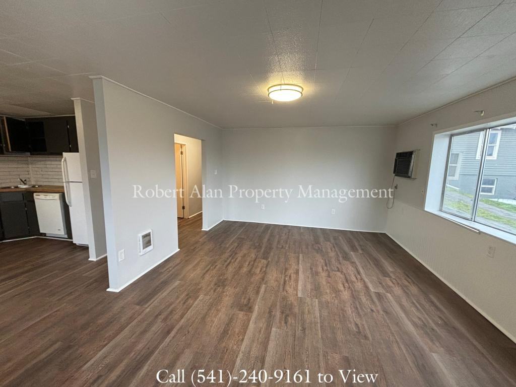 824 Sw 7th St - Photo 7 of 8