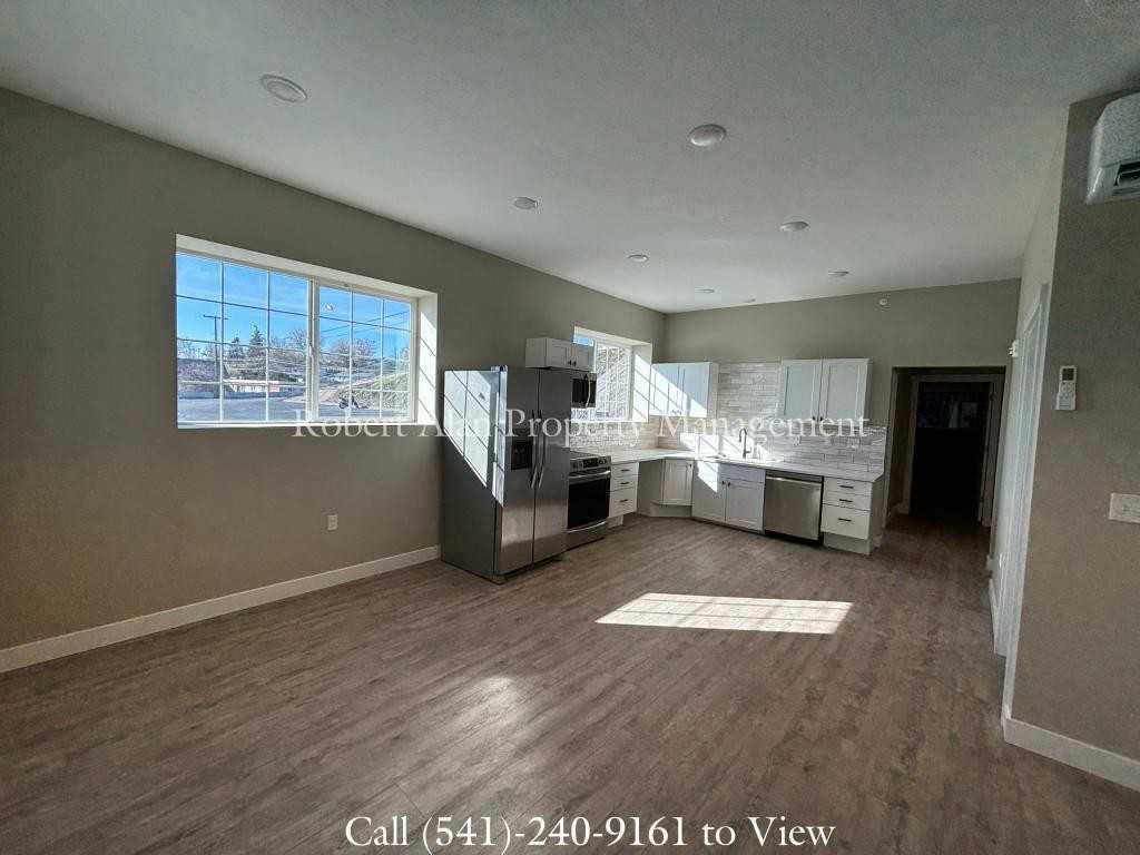 2601 Sw Hailey Ave ##103 - Photo 2 of 10