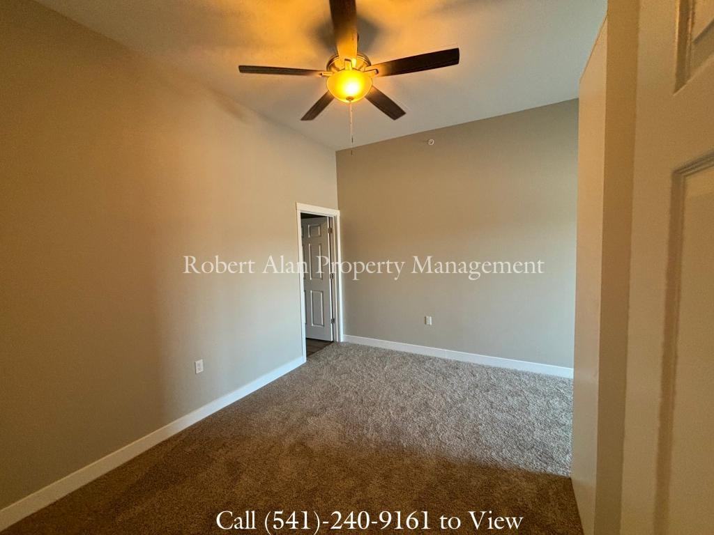 2601 Sw Hailey Ave ##213 - Photo 5 of 13