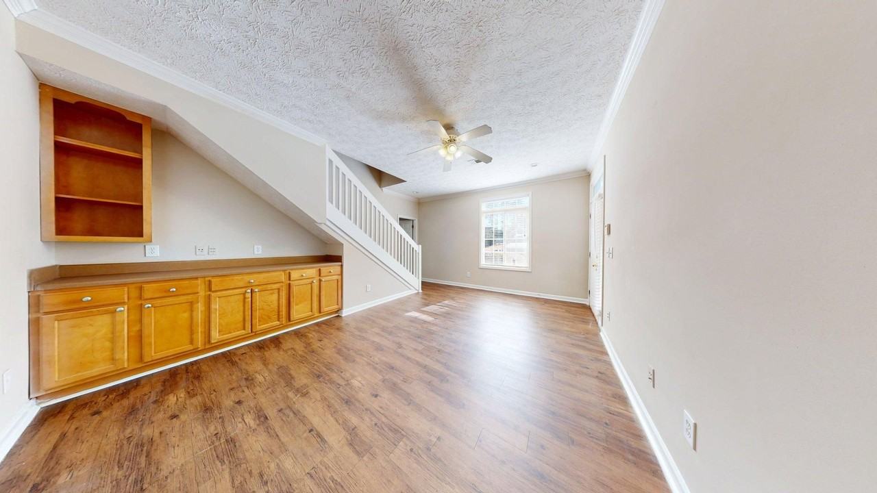 381 Jack Hampton Dr - Photo 7 of 24