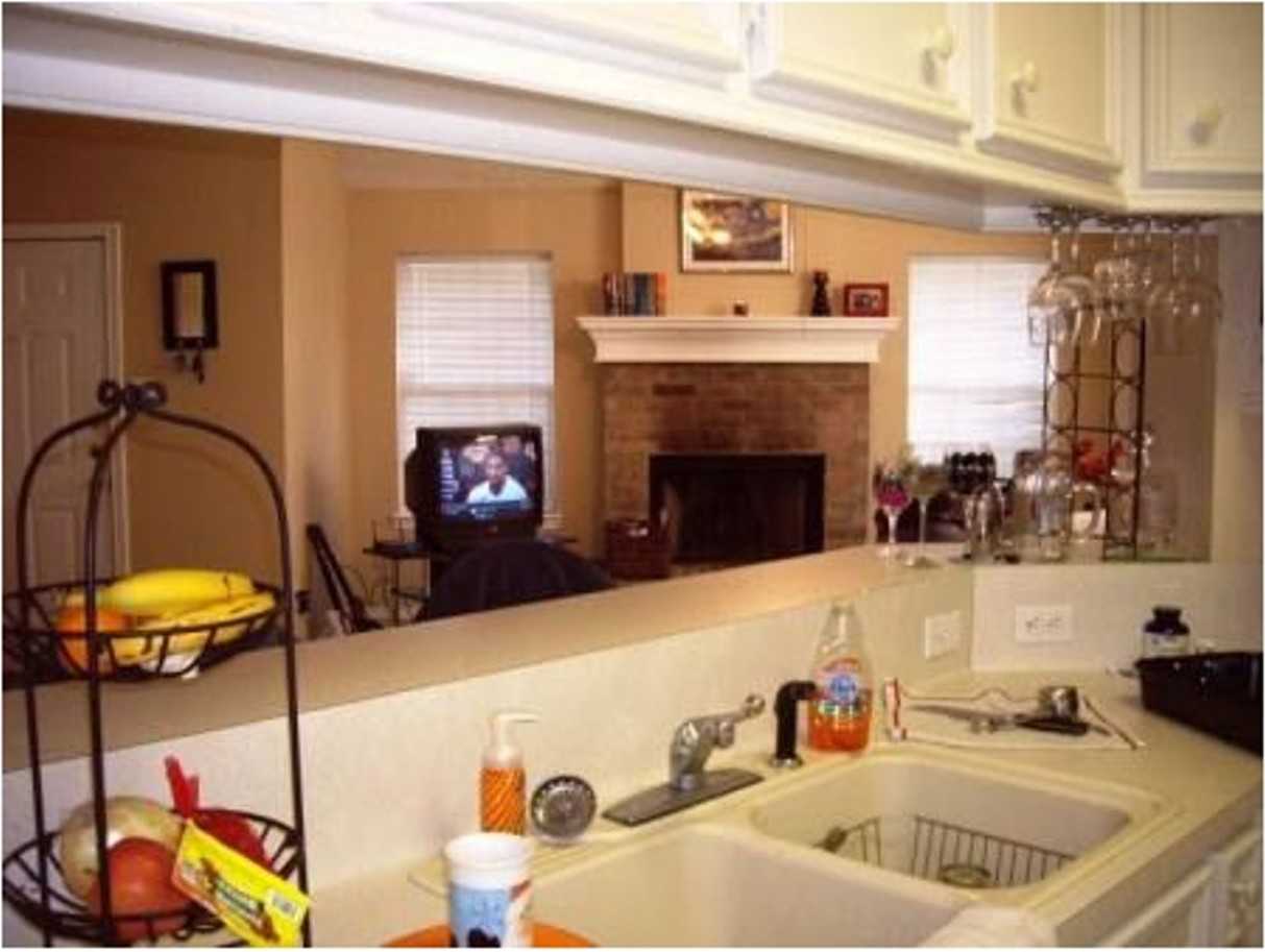 3313A Forestwood Dr - Photo 4 of 9