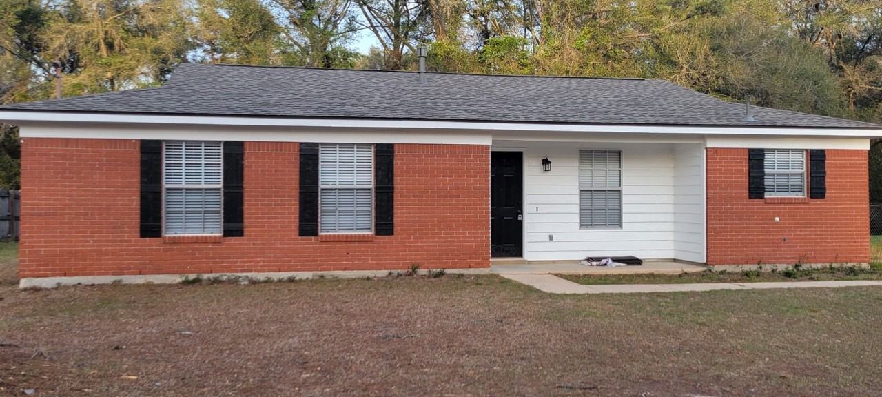 2056 Mesa Dr - Photo 2 of 15