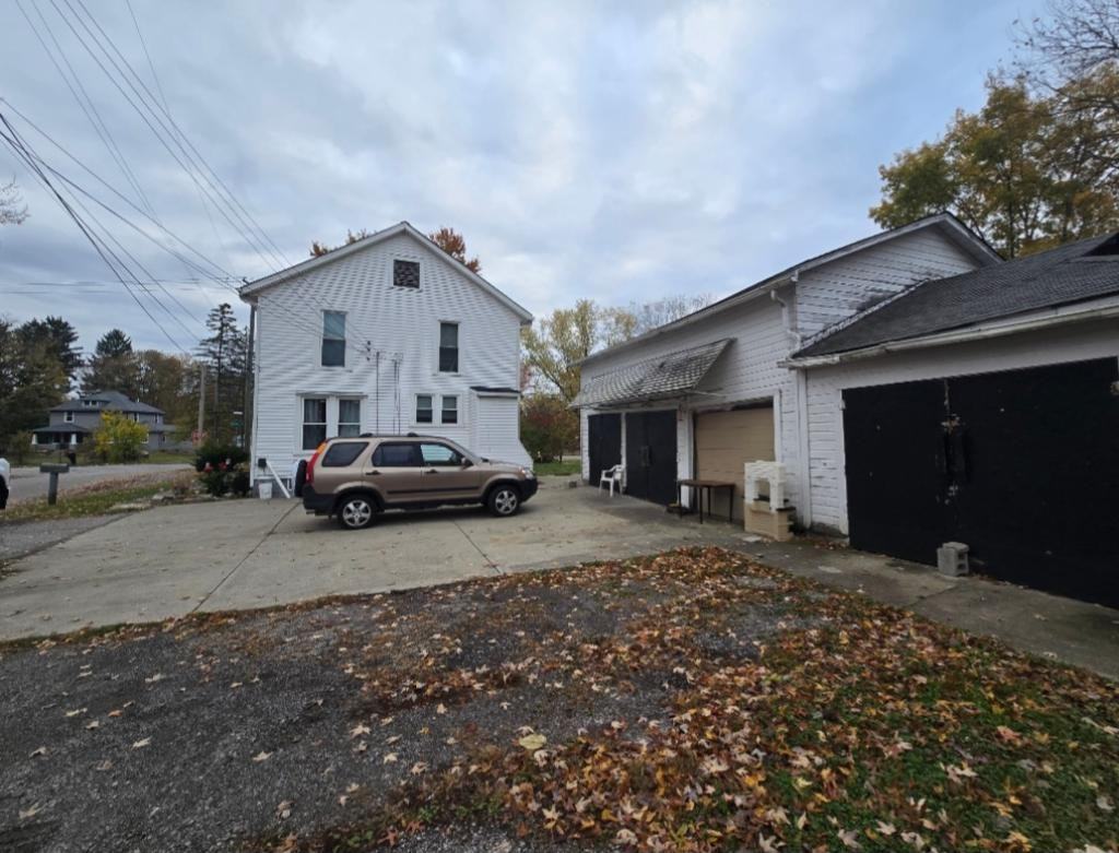 1601 Grafton Rd - Photo 2 of 10