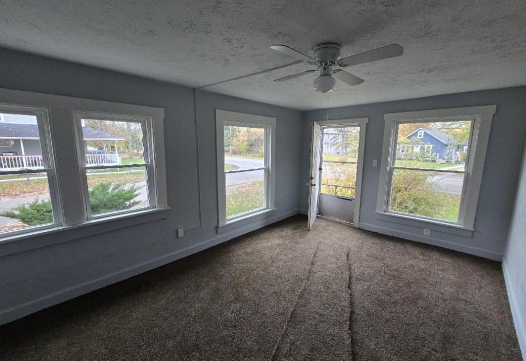 1601 Grafton Rd - Photo 3 of 10