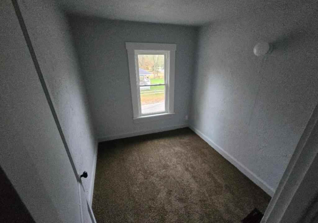 1601 Grafton Rd - Photo 6 of 10