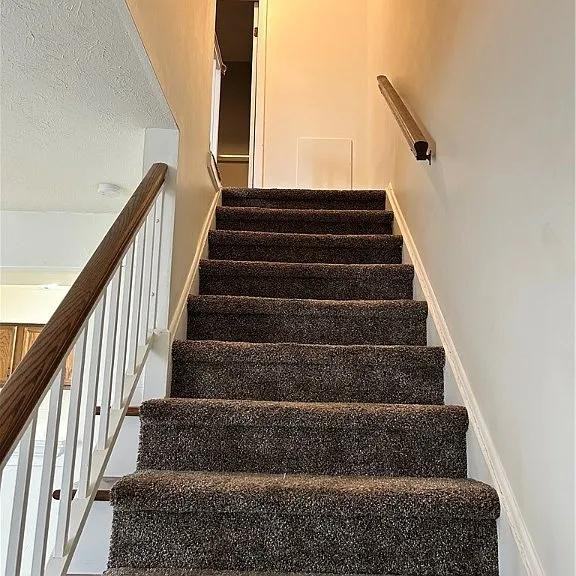 140 Ivy Hill Ln - Photo 3 of 13