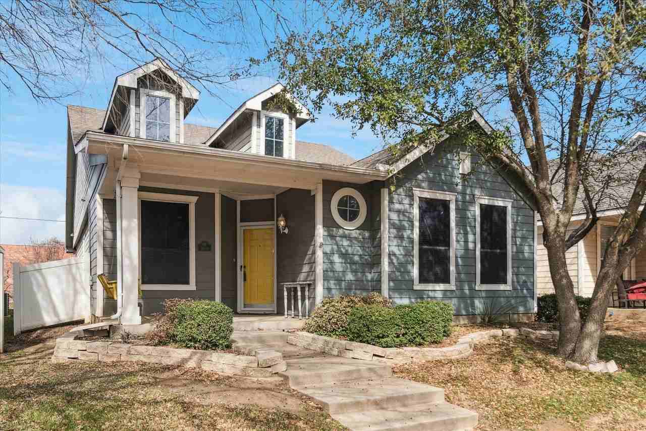 9809 Cedarcrest Dr - Photo 2 of 25