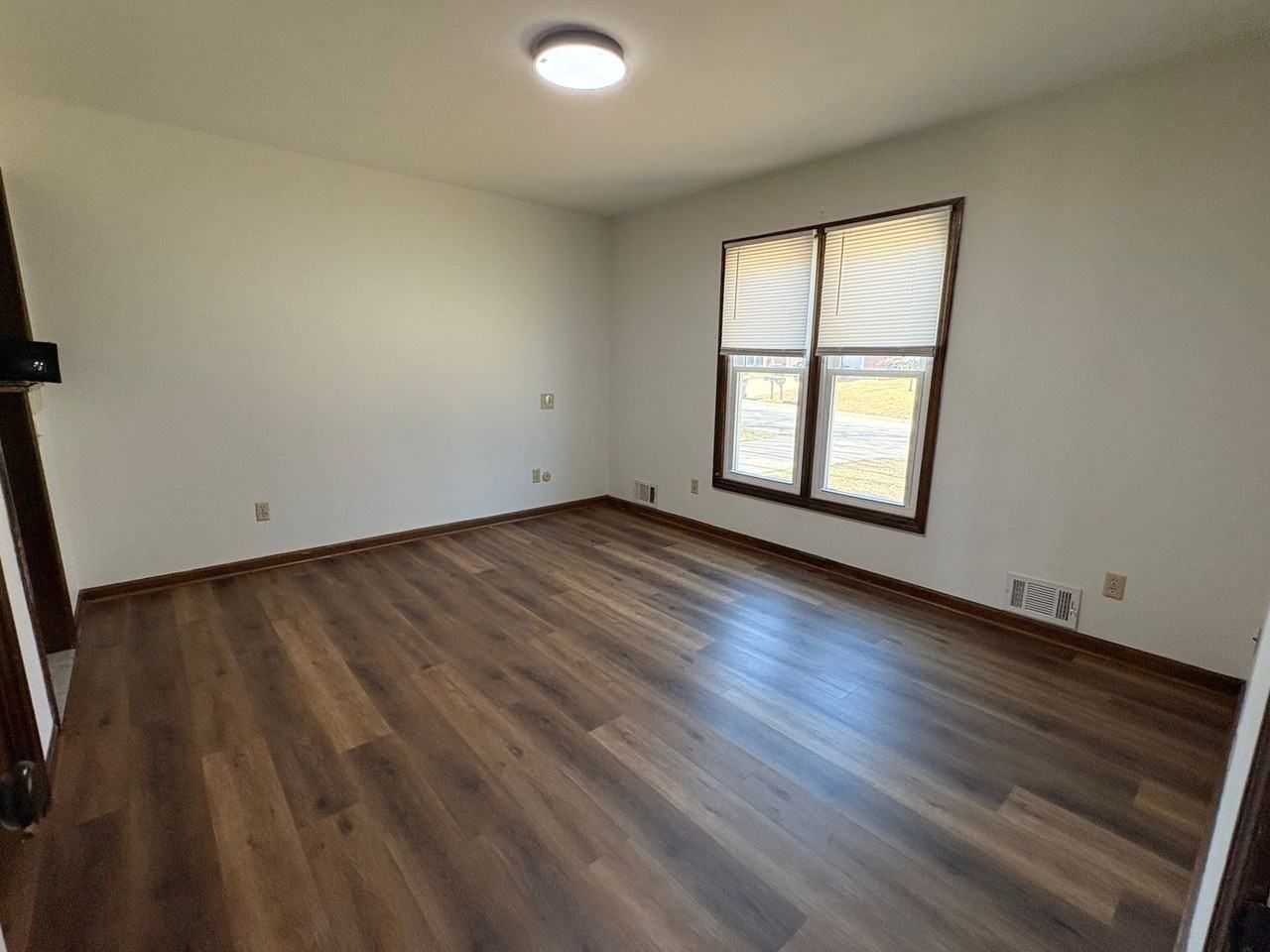 1312 Nw 6th St - Photo 3 of 21