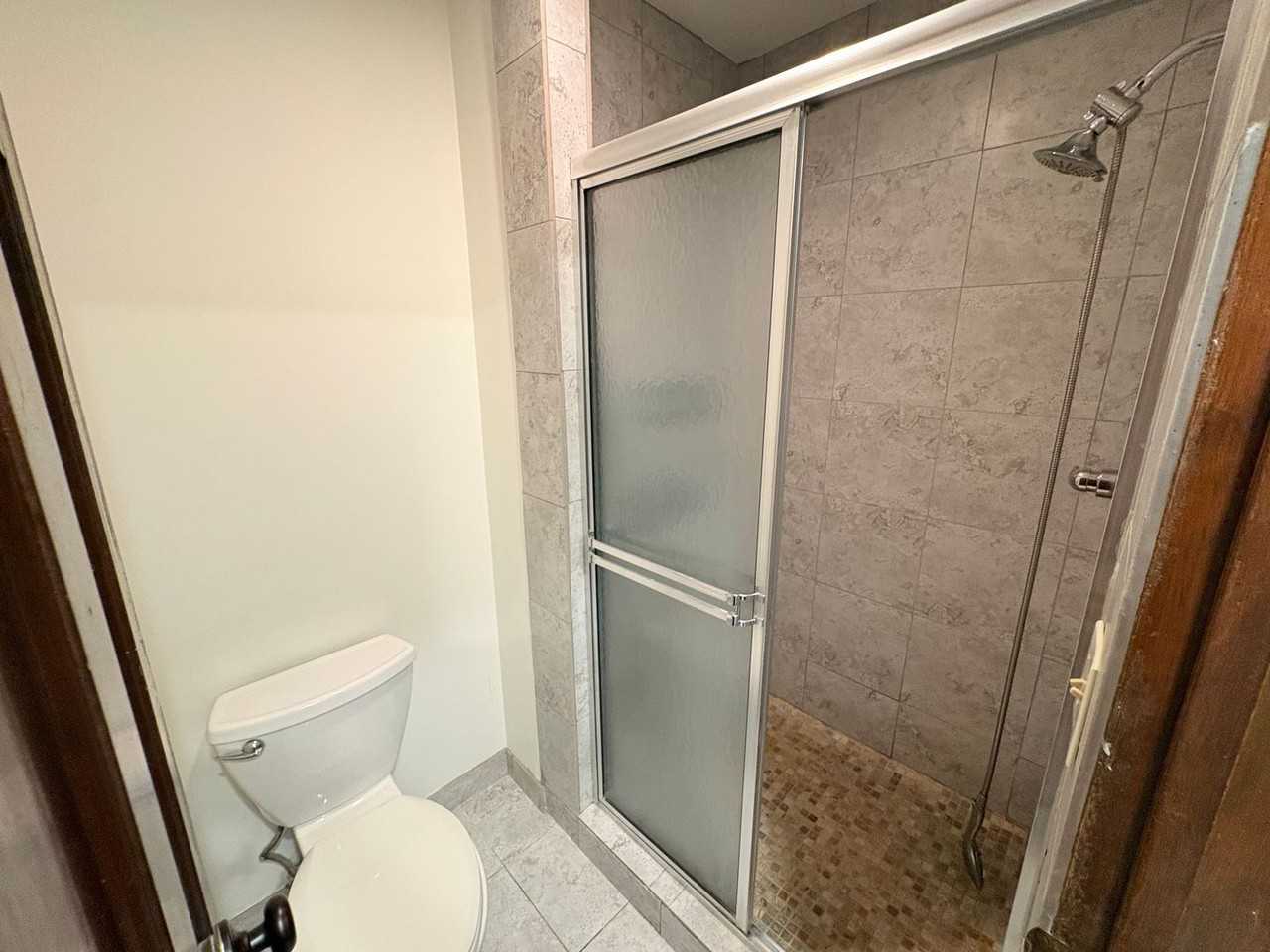 1312 Nw 6th St - Photo 6 of 21