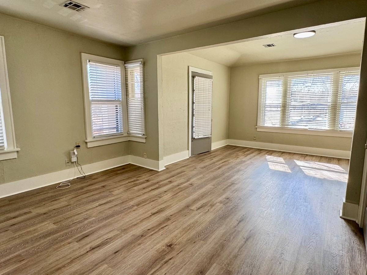 Nw 12th Pl - Photo 5 of 17