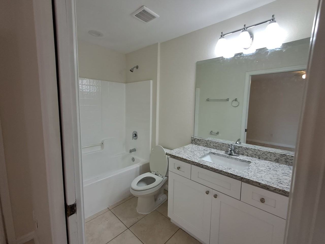 2206 Kenneth Ave S - Photo 2 of 15