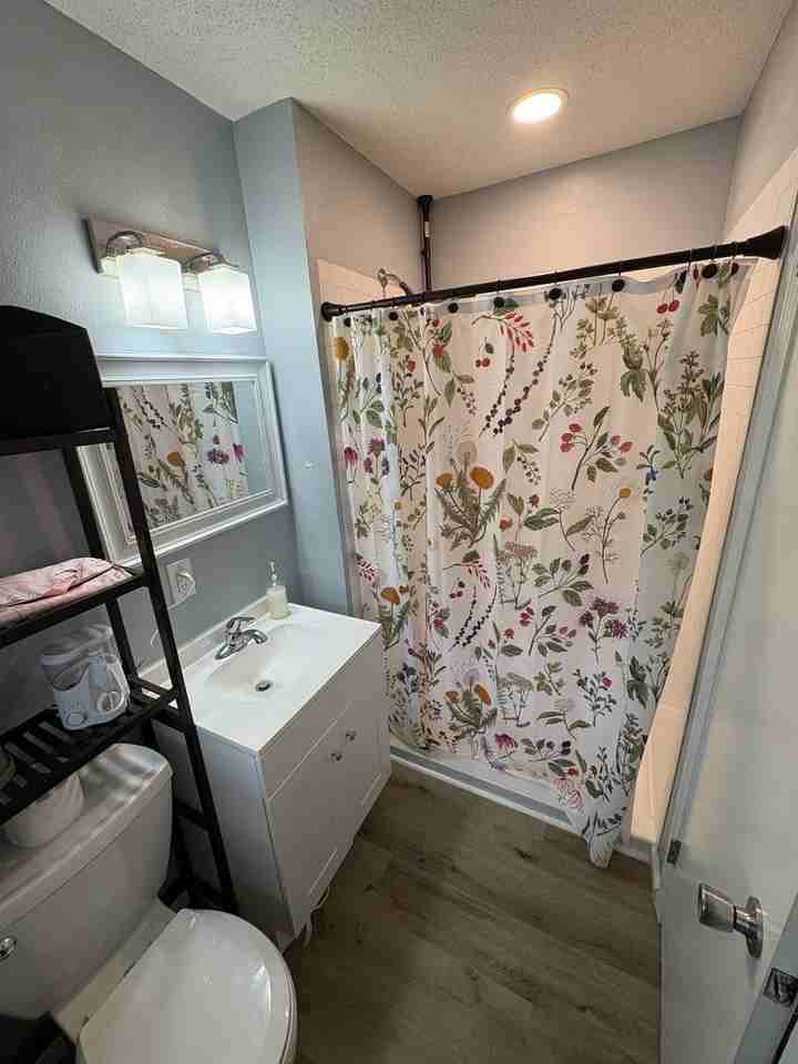 111 N Florene St - Photo 7 of 10