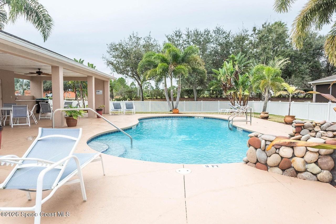 1921 Muirfield Way Se - Photo 3 of 50