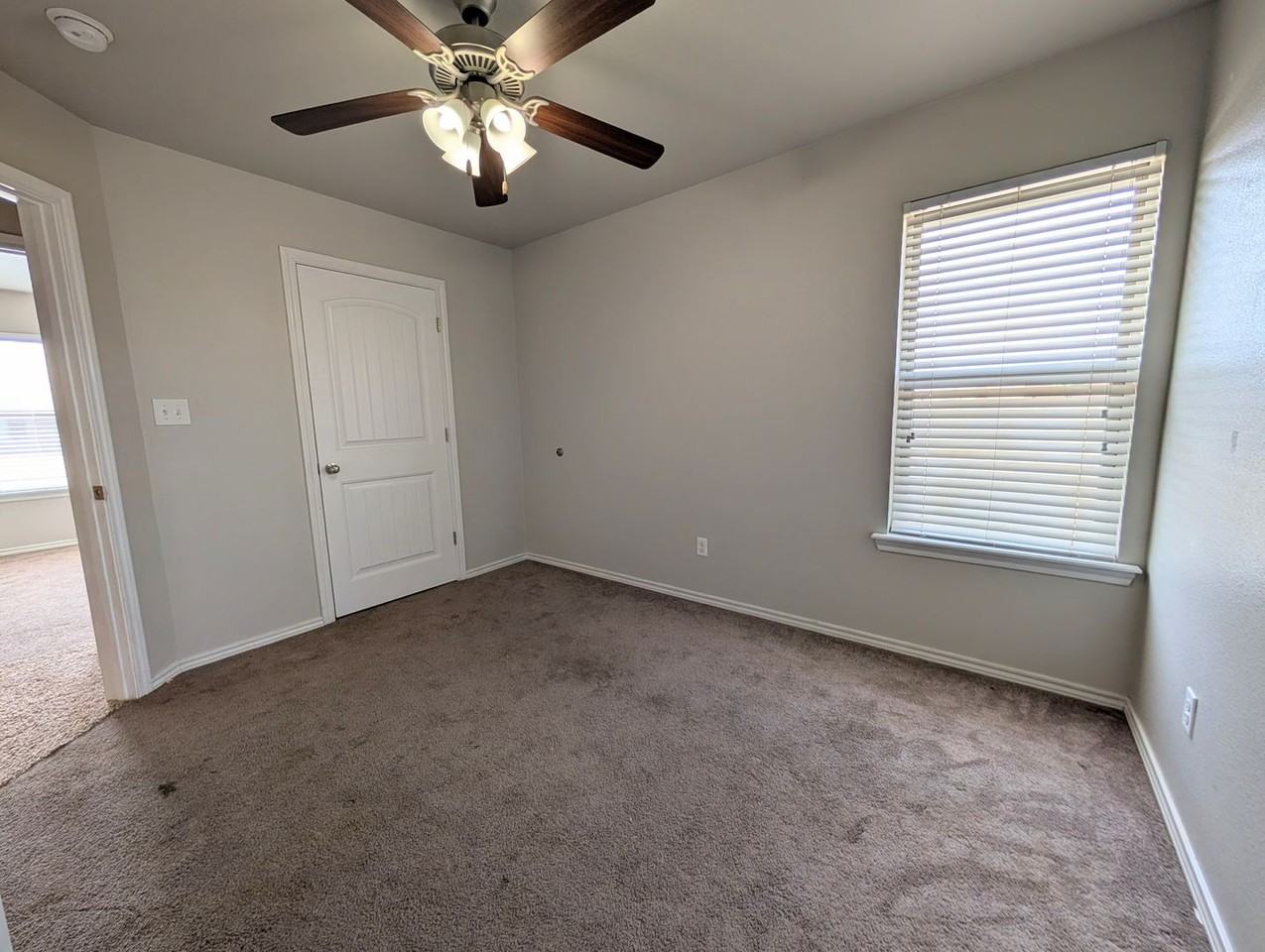 8710 12th St - Photo 2 of 10