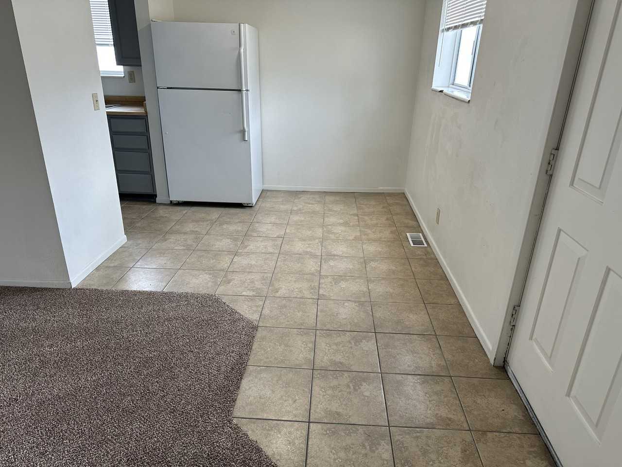 307 N 1st St - Photo 2 of 30