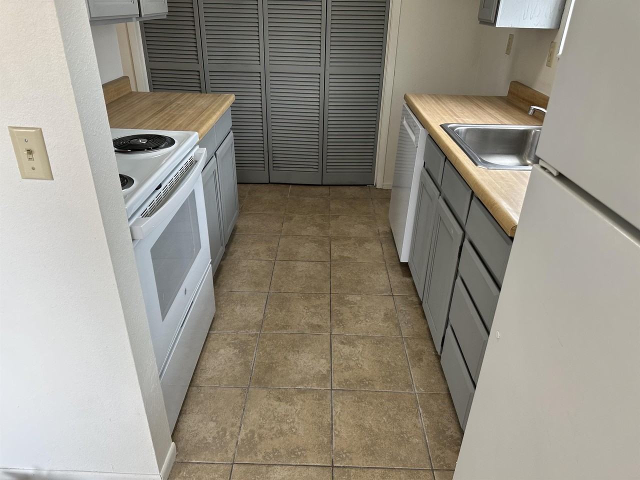 307 N 1st St - Photo 7 of 30