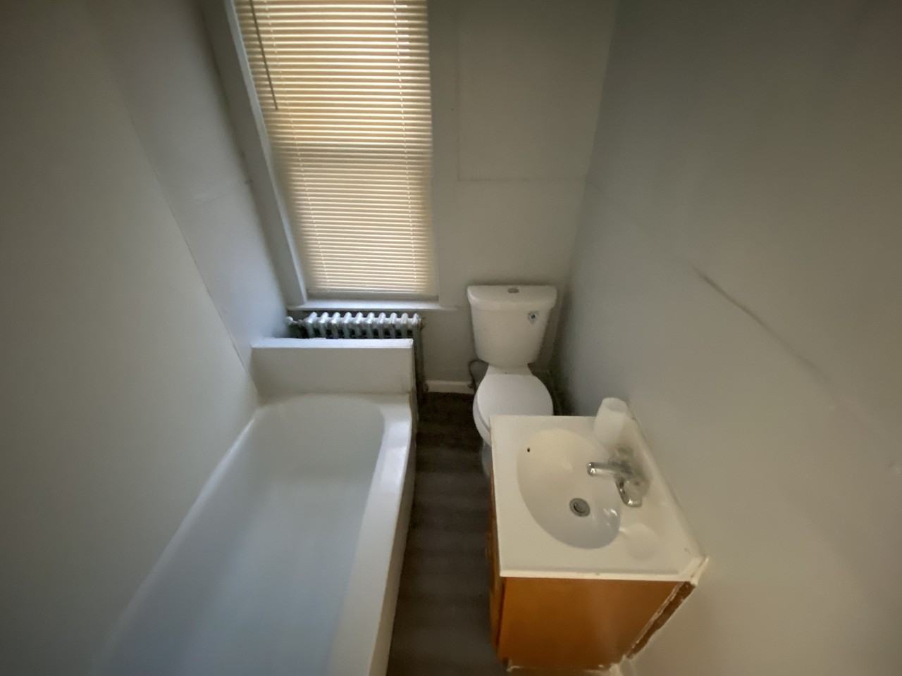 1177 Morton St #B - Photo 3 of 5