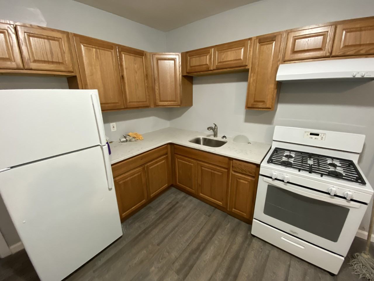 1177 Morton St #B - Photo 2 of 5