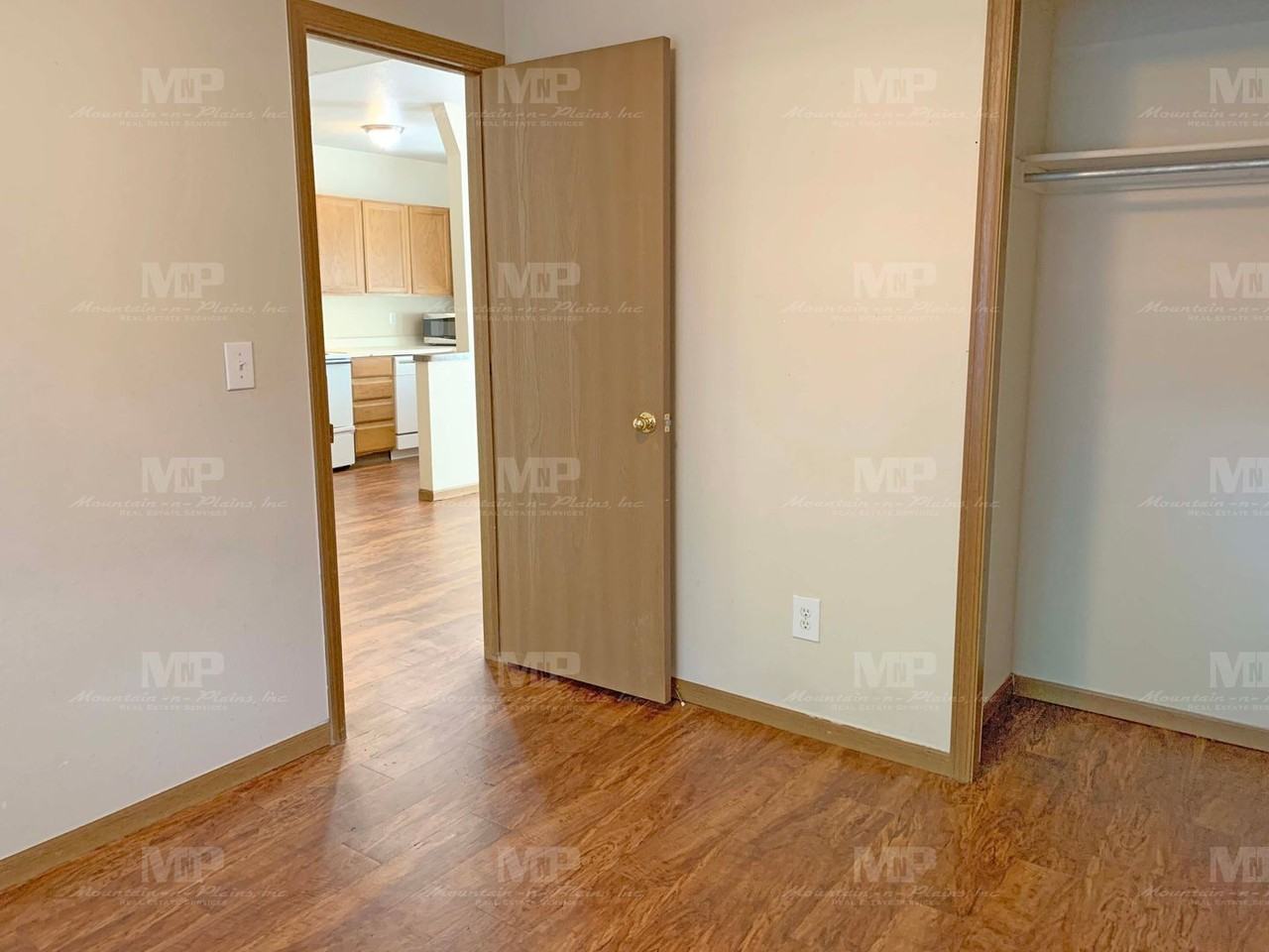 622 S Loomis Ave #A - Photo 6 of 12