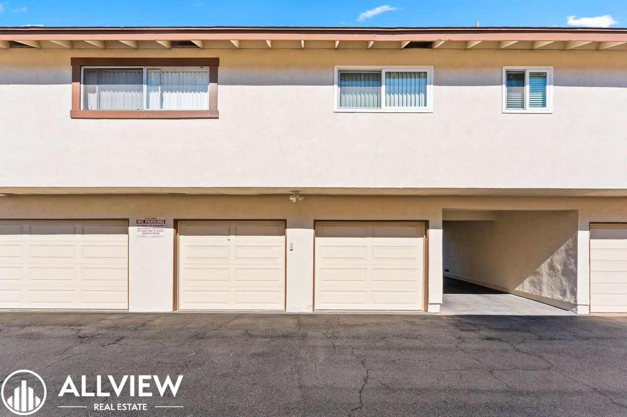 17972 Baron Circle - Photo 7 of 50