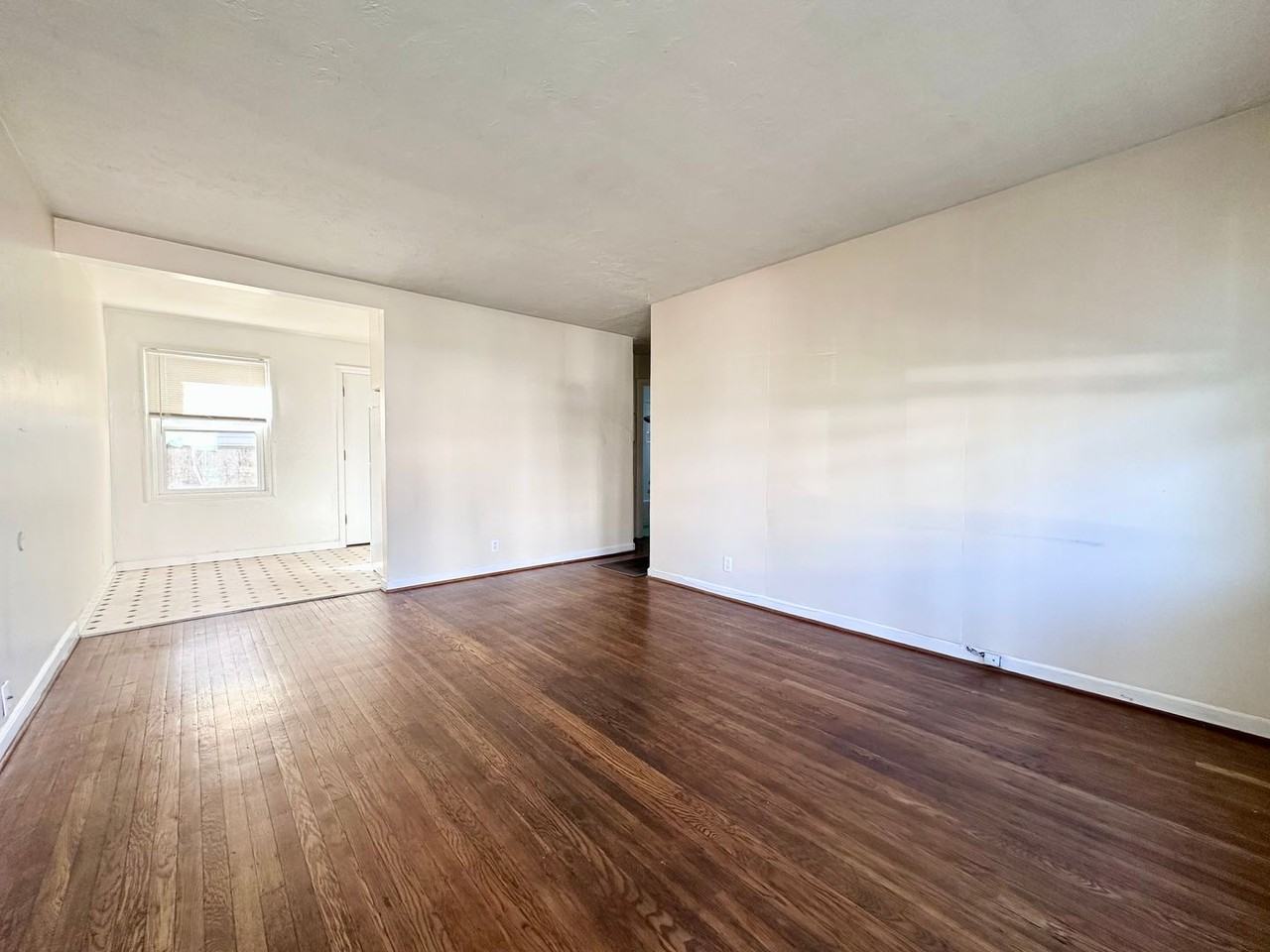 234 N Skidmore St - Photo 3 of 13