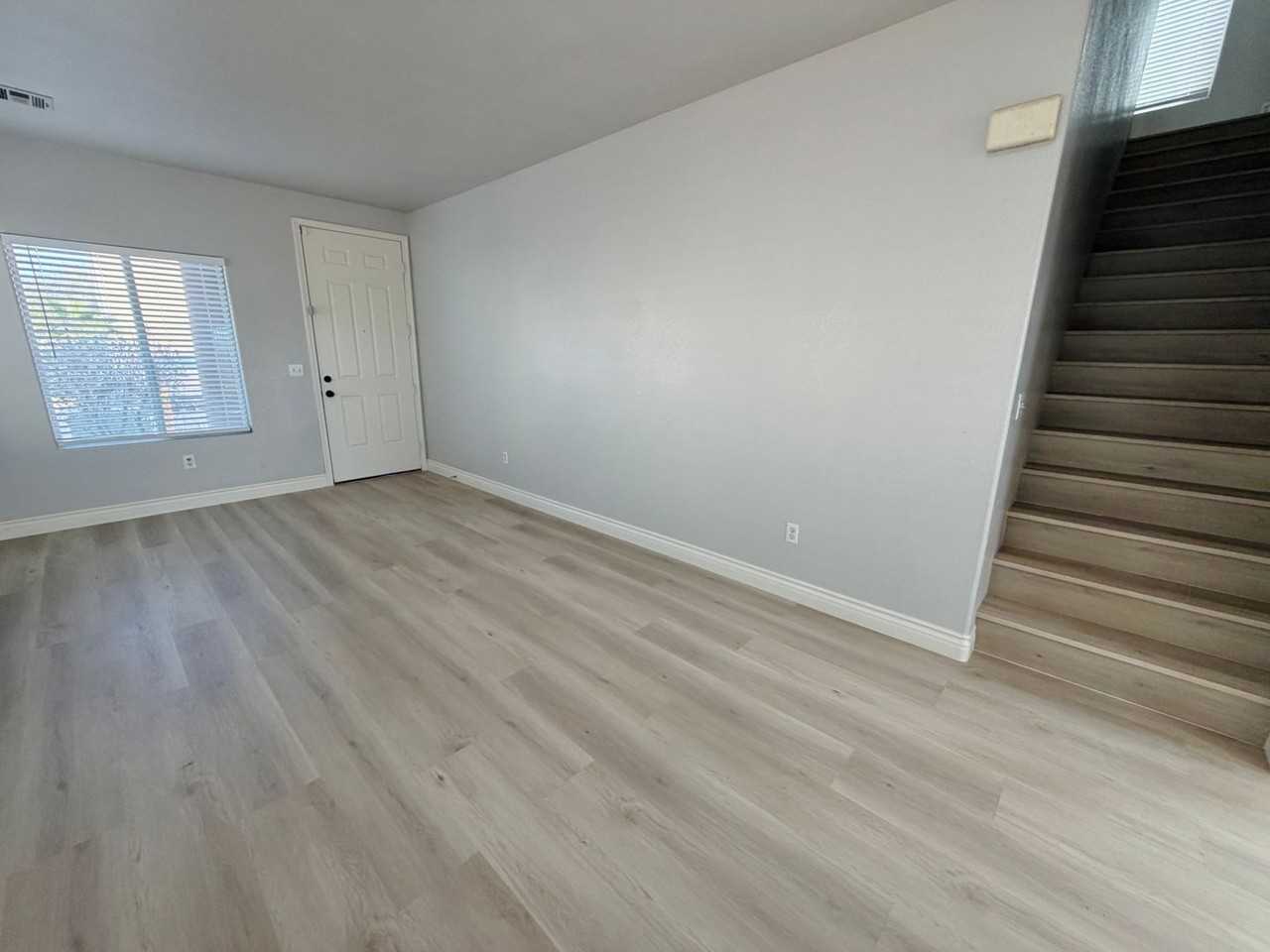 5615 Sun Temple Ave - Photo 3 of 25