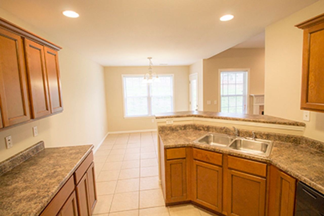 2604 Misty Wood Ct - Photo 4 of 32