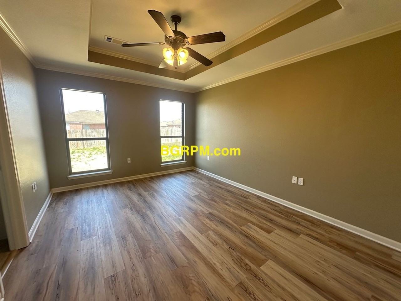 2415 Canterbury Ct - Photo 6 of 13