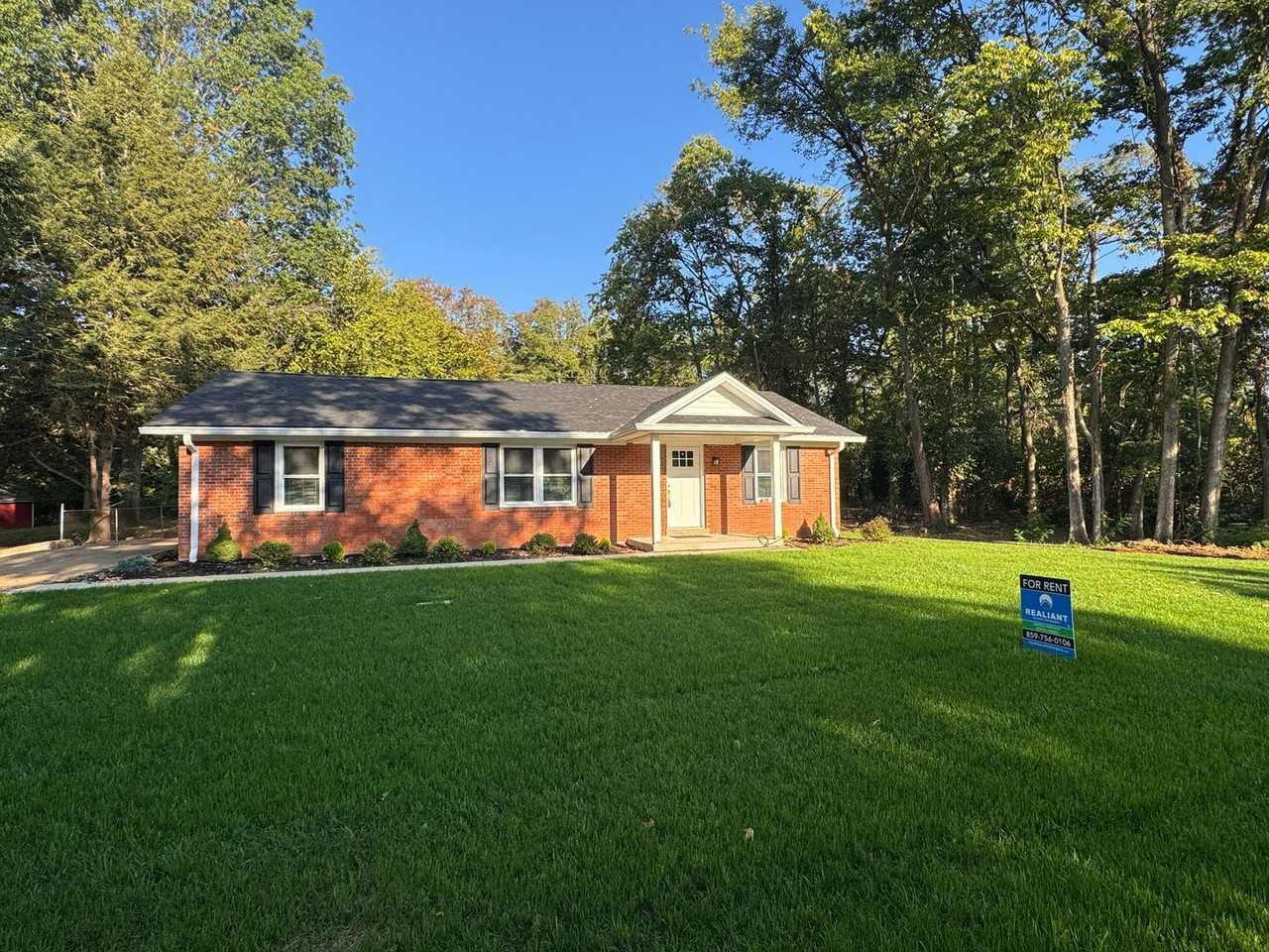 115 Rainbow Dr - Photo 2 of 33