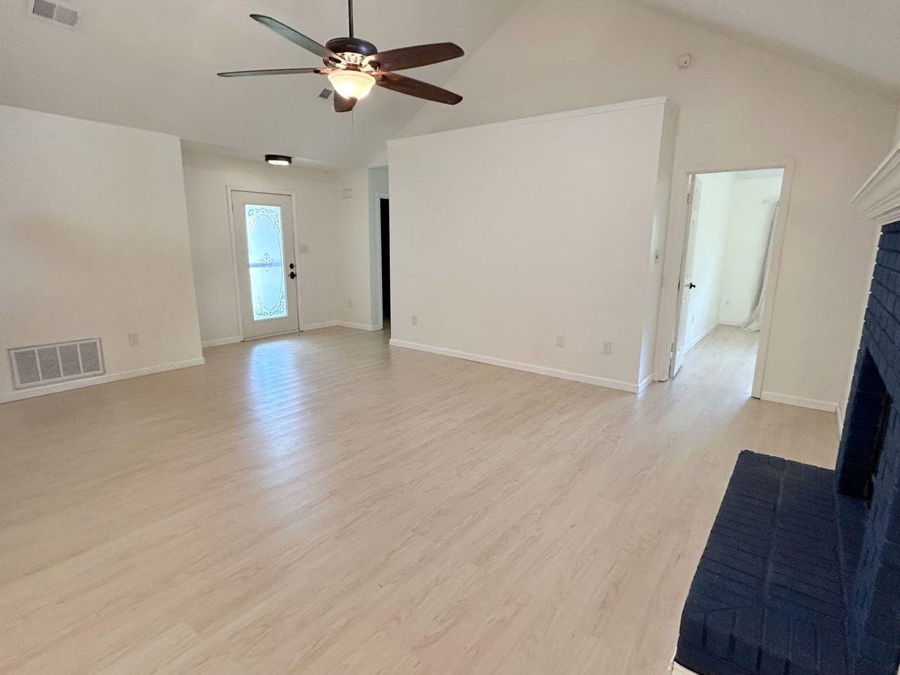 2241 Prytania Cir - Photo 3 of 13