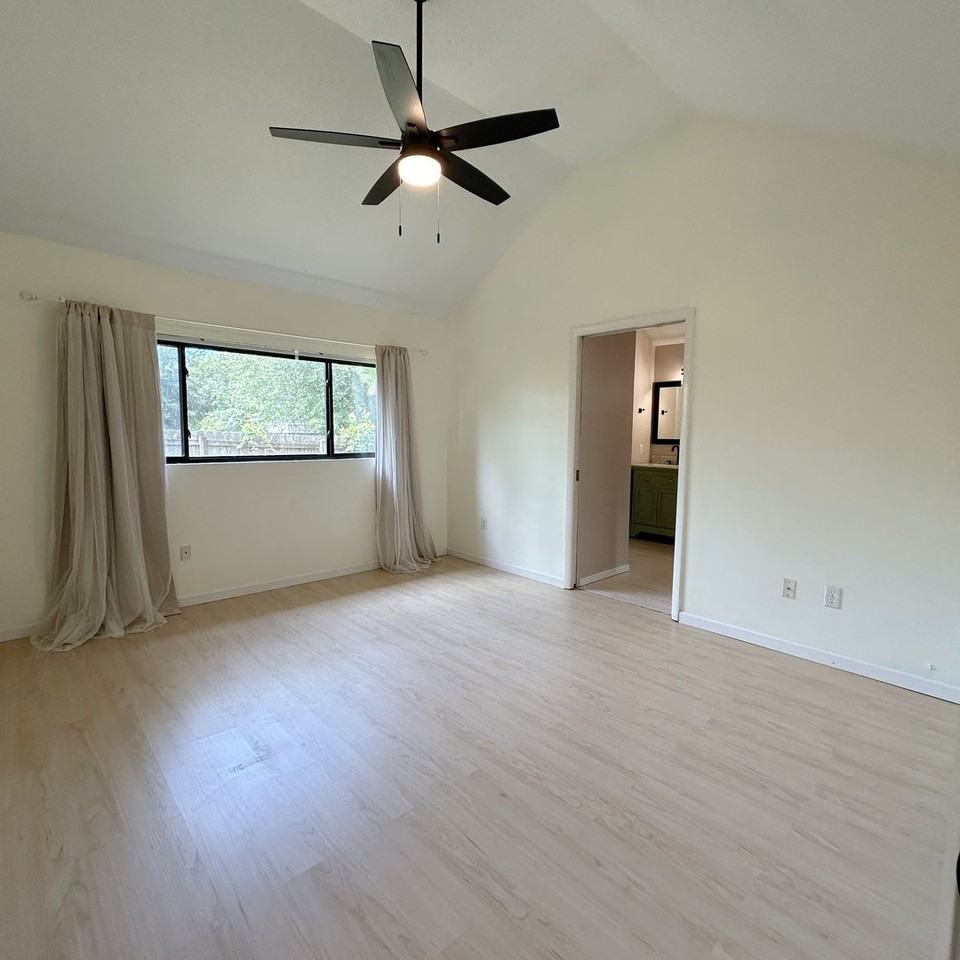 2241 Prytania Cir - Photo 6 of 13