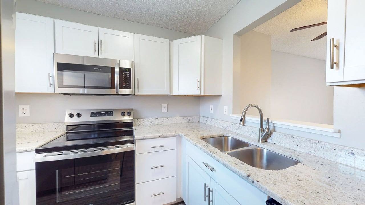 1778 Ridgebury Dr - Photo 5 of 20