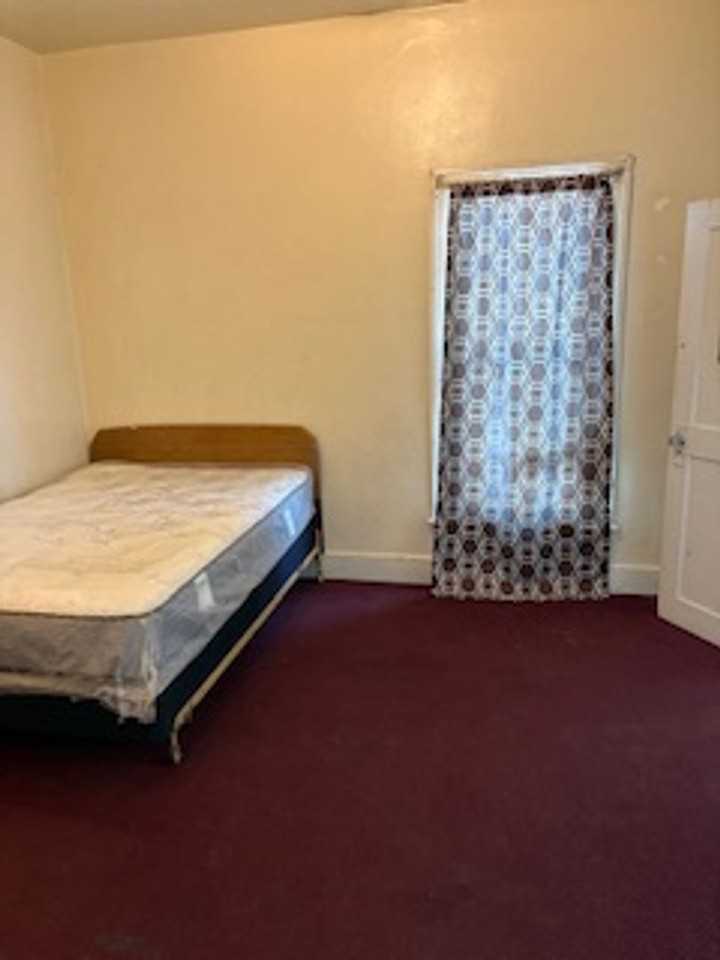 305 1/2 Ricker St #3 - Photo 3 of 6