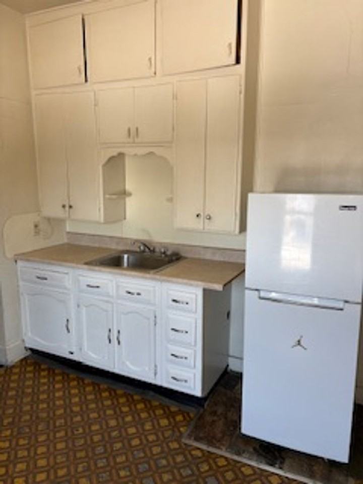 305 1/2 Ricker St #3 - Photo 6 of 6