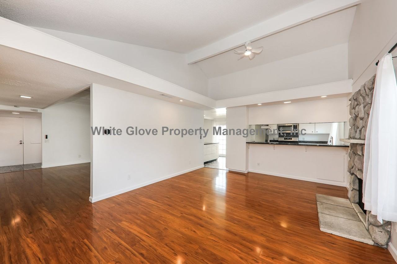 1261 Walden Ln - Photo 3 of 17