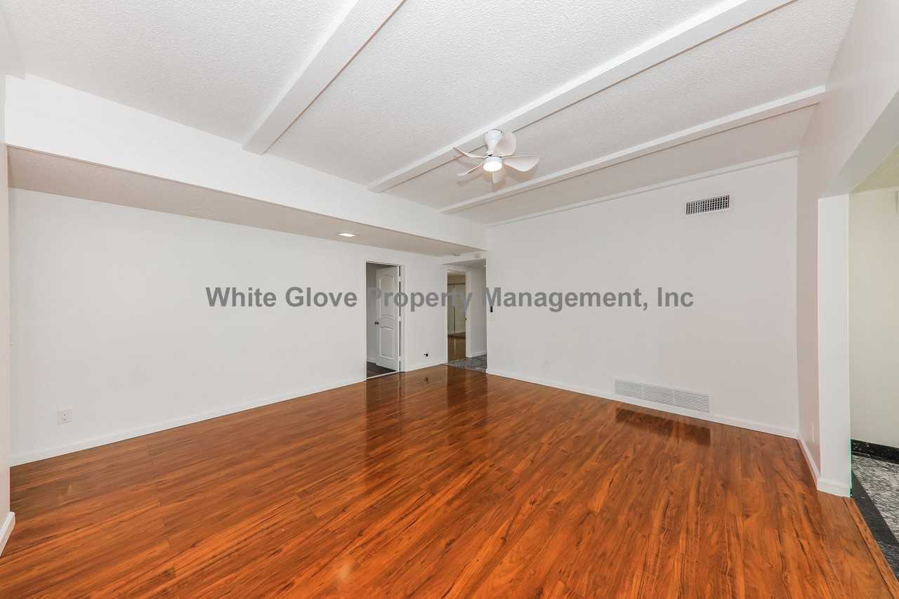 1261 Walden Ln - Photo 5 of 17