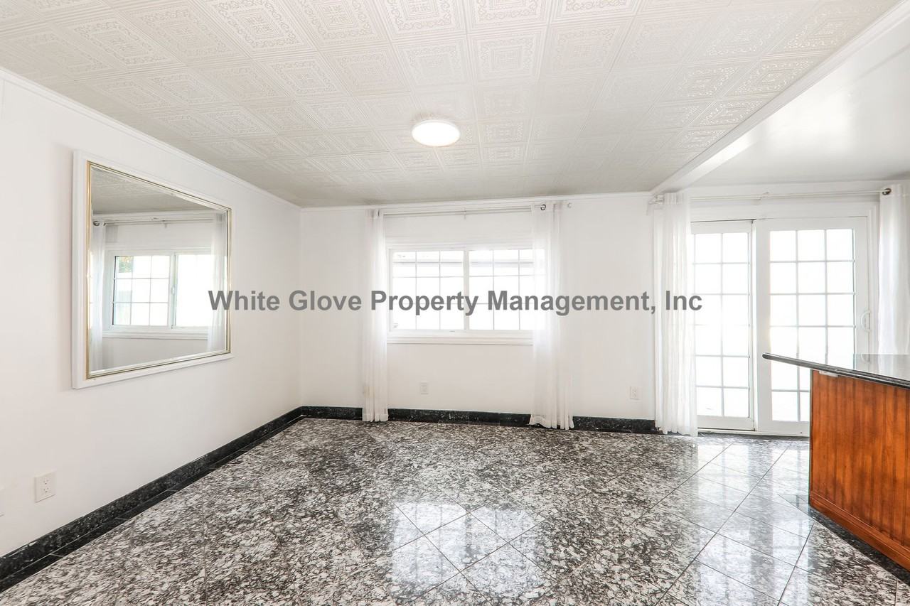 1261 Walden Ln - Photo 6 of 17