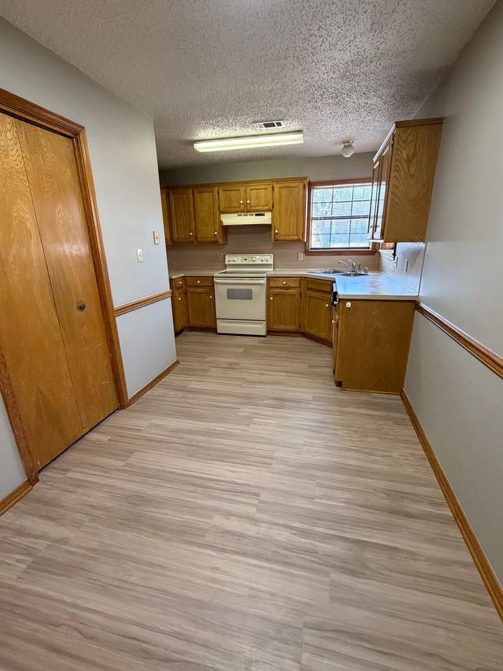 2407 Linda Ct - Photo 4 of 12