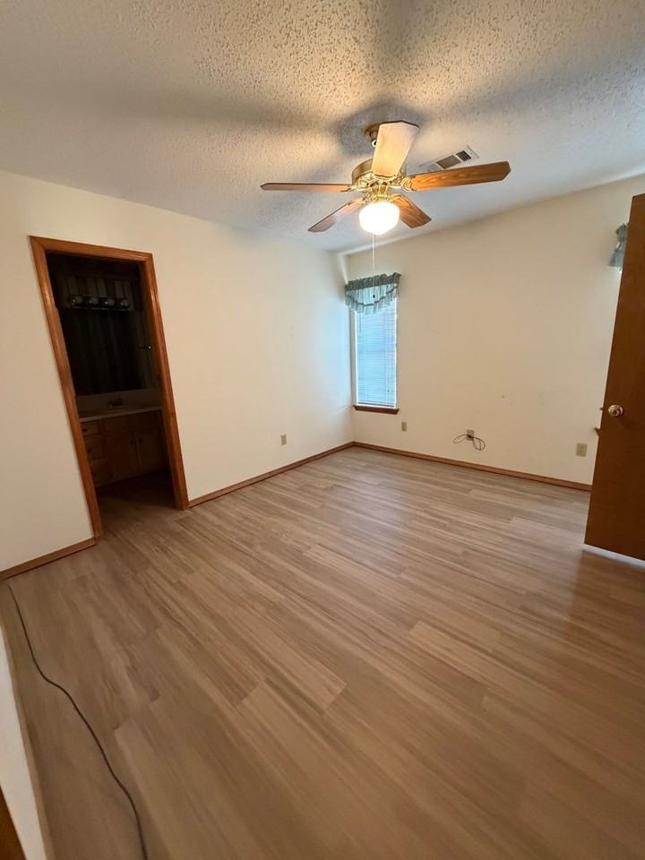 2407 Linda Ct - Photo 7 of 12