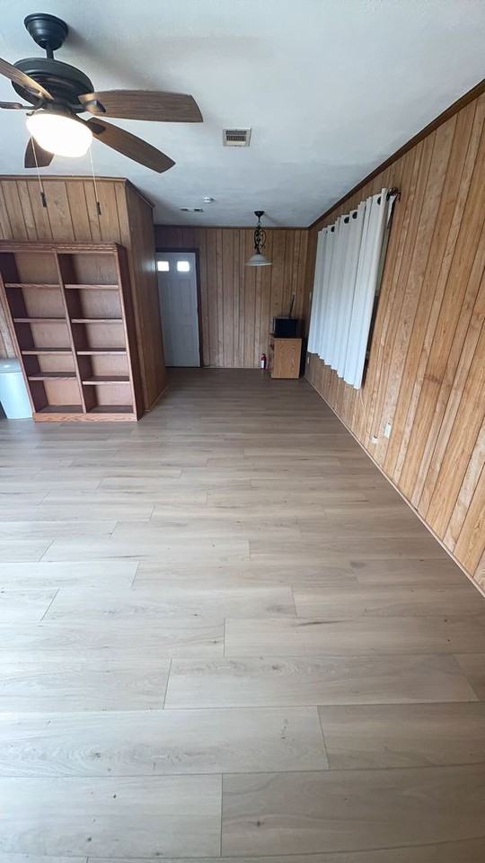 806 S 11th St - Photo 7 of 18