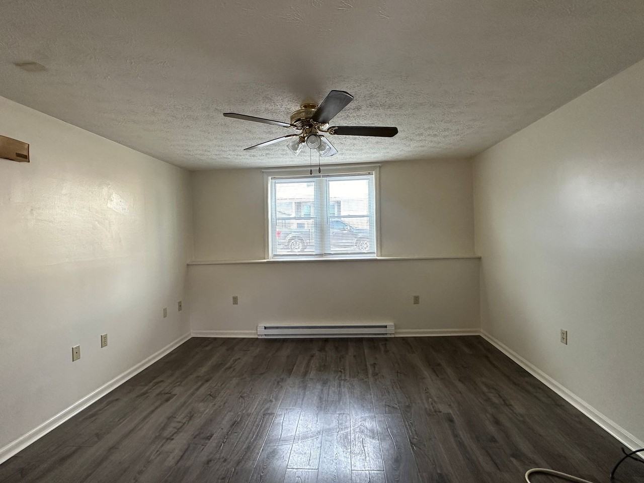 806 S Braddock St - Photo 4 of 6